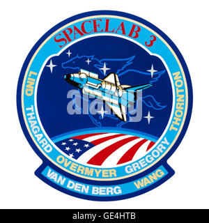 Dieses Bild fängt einen Moment während der Mission STS-51B der NASA ein. Das am 29. April 1985 startete Space Shuttle Atlantis führte Experimente im Weltraum durch und trug zu wissenschaftlichen Fortschritten bei. Stockfoto