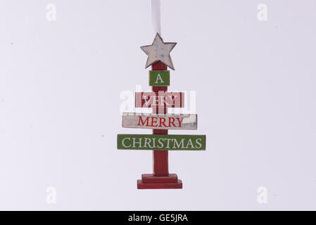 Weihnachtsdekoration auf neutralem Hintergrund Stockfoto