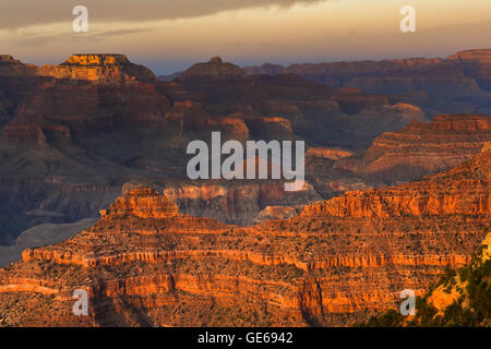 South Rim Grand Canyon National Park während des Sonnenuntergangs, Welt-Klasse-Meilenstein in der Welt Stockfoto