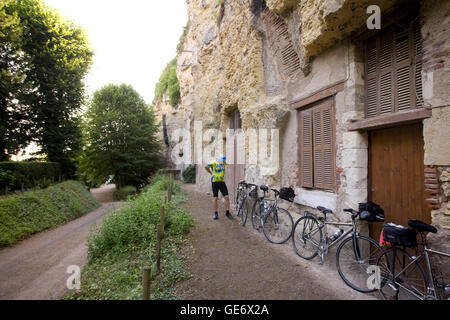 Autor David Darlington, Teilnehmer an einer Radtour Backroads des Loire-Tals, bereitet sich vor der Abreise aus dem Hotel L Stockfoto