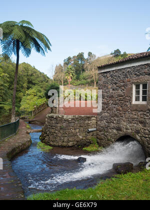 Parque Natural Ribeira Dos Caldeirões Wassermühle Stockfoto