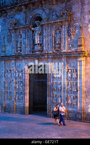 Puerta del Perdón in Praza da Quintana. Santiago de Compostela.Coruña Provinz. Spanien. Camino de Santiago Stockfoto