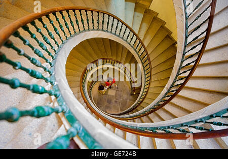 Treppe in das Kloster und die Kirche von San Domingos de Bonaval.view von oben. Jetzt das Museo Do Pobo Galego.Santiago de Compostela Stockfoto