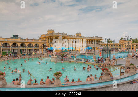 Széchenyi-Thermalbad in Budapest Stockfoto