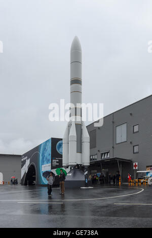 BERLIN, Deutschland - 1. Juni 2016: Modell der Trägerrakete Ariane 6 (A64). Raum-Pavillon. Ausstellung ILA Berlin Airshow 2016 Stockfoto