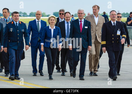 Ankunft des Bundesministers der Verteidigung Deutschland, Ursula von der Leyen auf der ILA Berlin Air Show 2016 Stockfoto