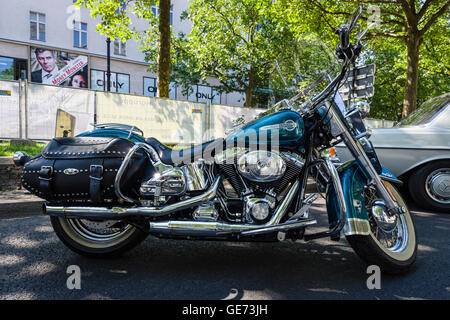 BERLIN - 5. Juni 2016: Motorrad Harley-Davidson Heritage Softail. Classic Days Berlin 2016. Stockfoto