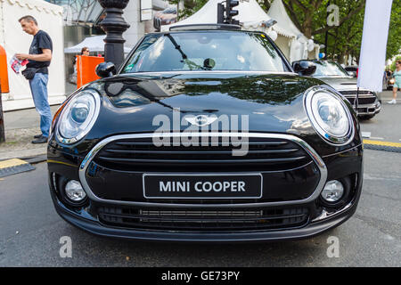 BERLIN - 5. Juni 2016: Stadtauto Mini Cooper. Classic Days Berlin 2016. Stockfoto