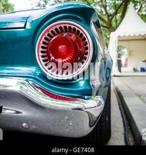 BERLIN - 5. Juni 2016: Stoplamp der Kleinwagen Ford Falcon, 1962. Classic Days Berlin 2016. Stockfoto