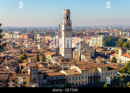 Blick auf den Dom von Verona - Italien Stockfoto