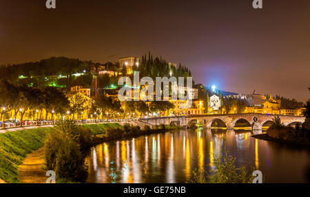 Hügel mit Castel San Pietro in Verona Stockfoto