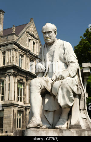 Irland, Dublin, Trinity College, Statue von George Salmon, Propst 1888-1904 Stockfoto