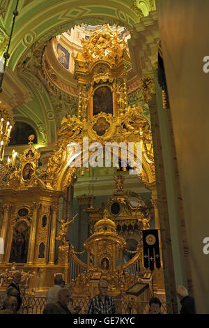 Hauptaltar der Kathedrale der Heiligen Peter und Paul, Festung des Heiligen Peter und Paul, St. Petersburg, Russland. Stockfoto