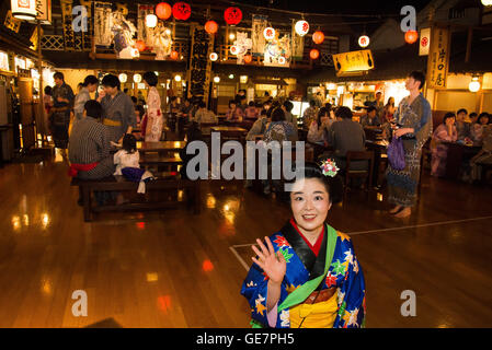 Ooedo Onsen Monogatari ist eine großzügige Therme Freizeitpark in Odaiba, Tokio Stockfoto