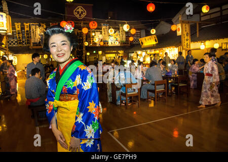 Ooedo Onsen Monogatari ist eine großzügige Therme Freizeitpark in Odaiba, Tokio Stockfoto