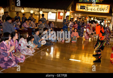 Ooedo Onsen Monogatari ist eine großzügige Therme Freizeitpark in Odaiba, Tokio Stockfoto