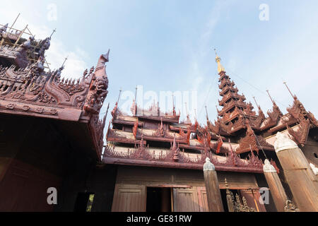 Shwe In Bin Kyaung Teakholz Tempel und Kloster, Mandalay, Myanmar Stockfoto