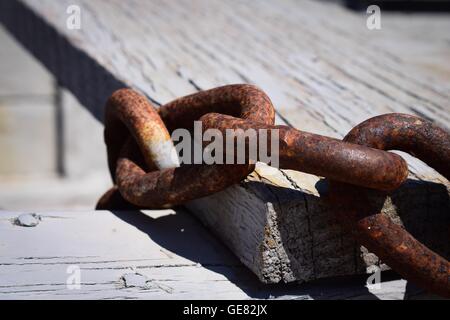 Nahaufnahme von rostigen Metall Kettenglieder Stockfoto