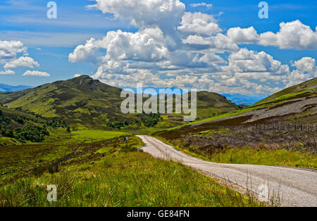 General Wade Military Road auf der Südseite von Loch Ness, Schottland, Großbritannien Stockfoto