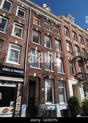 Ein Foto vom Sarphatipark, einem öffentlichen Park in Amsterdam, bekannt für seine Grünflächen und seine malerische Umgebung. Der Park ist ein beliebtes Ziel für Einheimische und Touristen und bietet einen ruhigen Ort für Entspannung und Outdoor-Aktivitäten. Stockfoto