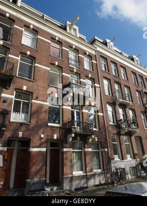 Sarphatipark ist ein öffentlicher Park in Amsterdam, Niederlande. Der Park ist bekannt für seine Grünanlagen, Bäume und die ruhige Atmosphäre, die einen friedlichen Rückzugsort für Besucher bietet. Stockfoto