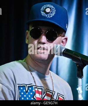 Bala Cynwyd, PA, USA. 21. Juli 2016. US-amerikanischer Singer-Songwriter Knirschen besucht Q102 Performance-Theater. Stockfoto