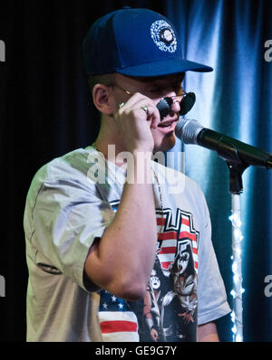 Bala Cynwyd, PA, USA. 21. Juli 2016. US-amerikanischer Singer-Songwriter Knirschen besucht Q102 Performance-Theater. Stockfoto