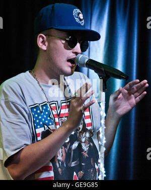Bala Cynwyd, PA, USA. 21. Juli 2016. US-amerikanischer Singer-Songwriter Knirschen besucht Q102 Performance-Theater. Stockfoto