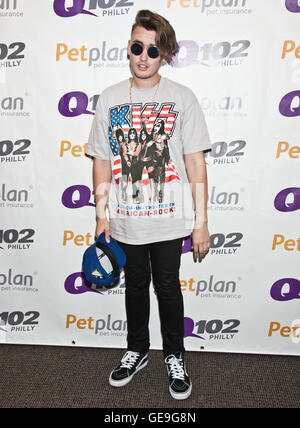 Bala Cynwyd, PA, USA. 21. Juli 2016. US-amerikanischer Singer-Songwriter Knirschen besucht Q102 Performance-Theater. Stockfoto