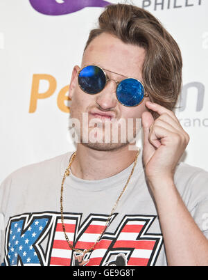 Bala Cynwyd, PA, USA. 21. Juli 2016. US-amerikanischer Singer-Songwriter Knirschen besucht Q102 Performance-Theater. Stockfoto