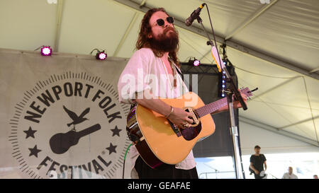 Newport, RI, USA. 24. Juli 2016. Father John Misty führt auf das Jahr 2016 Newport Folk Festival. Newport, Rhode Island. 24.07.16. Sun-Sentinel Personal Fotograf Jim Rassol.SOUTH FLORIDA heraus; KEINE MAGS; KEIN VERKAUF; KEIN INTERNET; KEIN FERNSEHER. © Sun-Sentinel/ZUMA Draht/Alamy Live-Nachrichten Stockfoto