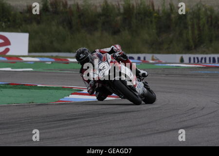 Danny Buchan Reiten in den Qualifikationsrunden der MCE Insurance Superbike-Meisterschaft in Thruxton 23. Juli 2016. Stockfoto