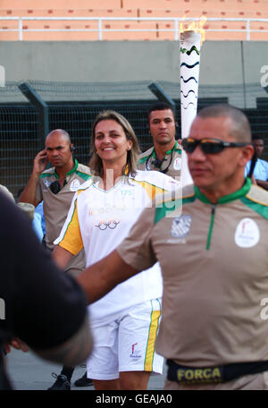 Sao Paulo, Brasilien. 24. Juli 2016. Olympischer Fackellauf am Stadion Paulo Machado de Carvalho, Pacaembu, am Sonntag Nachmittag (24). Credit: Foto Arena LTDA/Alamy Live-Nachrichten Stockfoto