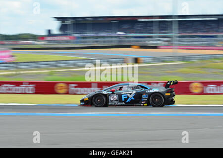 Buriram Thailand. 24. Juli 2016. Lamborghini Super Trofeo Asien auf Anzeigen Buriram Super Rennen 2016 am 24. Juli 2016 auf Chang International Racing Circuit, Buriram Thailand Bildnachweis: Chatchai Somwat/Alamy Live-Nachrichten Stockfoto