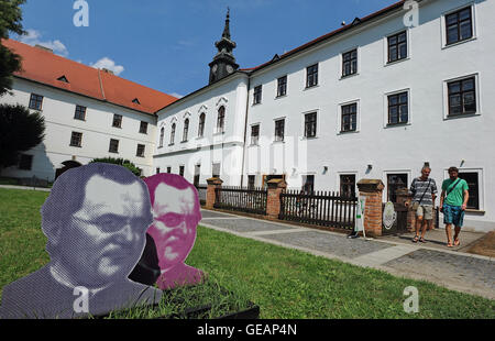 Die Ausstellung von Johann Gregor Mendel in der Mendel Museum der Masaryk Universität in Brno, Tschechische Republik, 23. Juli 2016. Mendel Museum der Masaryk Universität in Brünn eröffnet eine neue Dauerausstellung, stellt Johann Gregor Mendel (1822-84), der Vater der Genetik, wie ein gewöhnlicher Mann, der im Laufe seines Lebens über die verschiedensten Bereiche konzentriert. (CTK Foto/Igor Zehl) Stockfoto