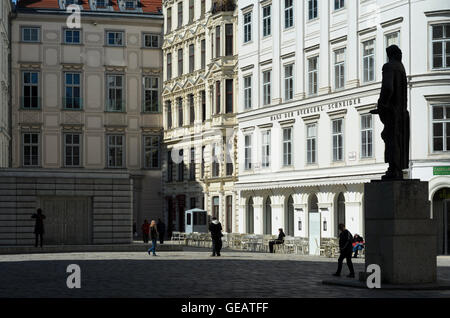 Wien, Wien: quadratische Judenplatz mit Lessing-Denkmal und das Mahnmal für die österreichischen jüdischen Opfer der Shoah, Österreich, Wie Stockfoto