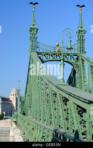 Budapest: Freiheitsbrücke (Szabadsag hid) auf der Donau mit Blick auf die Gellert Hotel, Ungarn, Budapest, Stockfoto