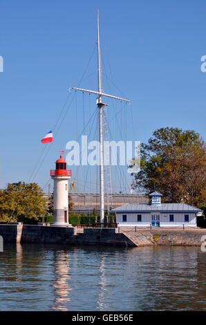 Leuchtturm von Honfleur, Gemeinde im Département Calvados in der unteren Normandie im Nordwesten Frankreichs Stockfoto