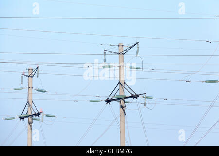 Hochspannungs-Pole, close-up Stockfoto