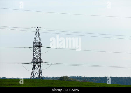 Hochspannungs-Pole, close-up Stockfoto