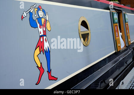 Narr auf der Seite des schmalen Boot in Whilton Marina in der Nähe von Daventry England uk gemalt Stockfoto