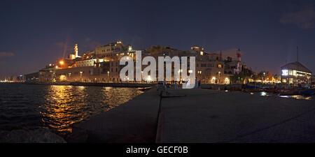 Israel: die Lichter von Jaffa Altstadt und den Hafen bei Nacht. Jaffa ist der älteste Teil von Tel Aviv-Yafo Stockfoto