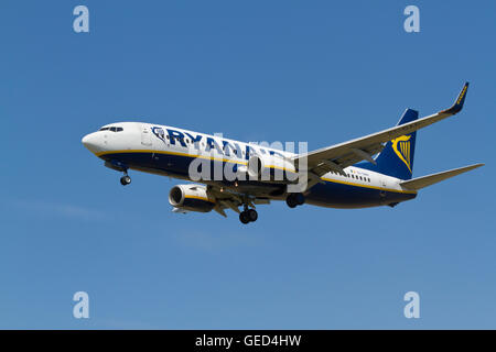 Ryanair Boeing 737, Flug FR407, EI-DAN, von Rom im Endanflug zum Flughafen Kopenhagen Stockfoto