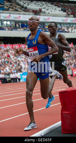 LONDON, ENGLAND - 23.Juli: Mo Farah im Wettbewerb auf 5000m im zweiten Tag Muller Jubiläum Spiele im Stadion - Quee Stockfoto