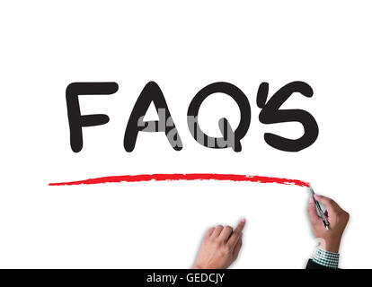 FAQ-Frequently Asked Questions-Geschäftsmann arbeiten auf weiße Breite, Top Sicht Stockfoto