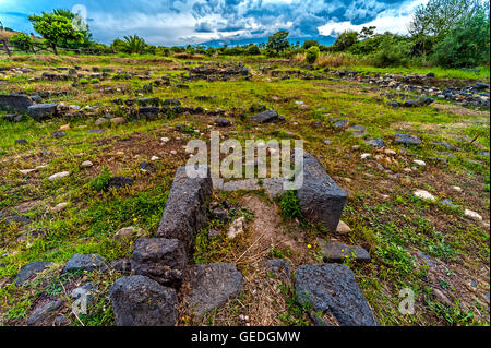 Italien-Sizilien-Giardini-Naxos - archäologische Stätte von Naxos - Straße Stockfoto