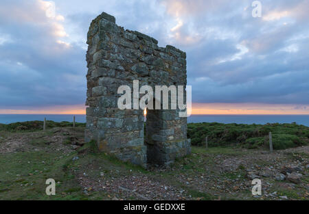 Großen Wheal Charlotte mine bei Kapelle Porth an der Nordküste Cornish Stockfoto