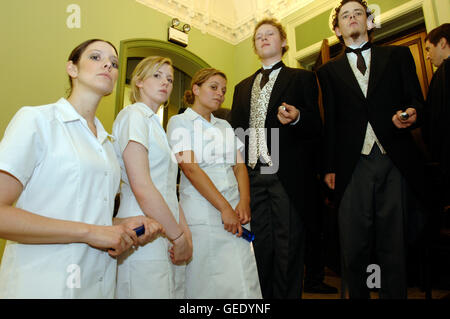 "Secret Cinema" Veranstaltung am Bahnhof West Dulwich.  29.05.08 Stockfoto