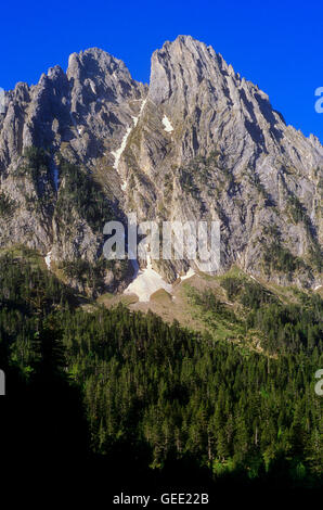 Encantats Gipfel, Aigüestortes i Estany de Sant Maurici National Park, Pyrenäen, Lleida Provinz, Katalonien, Spanien. Stockfoto