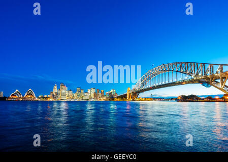 Sydney CBD und die Harbour Bridge Stockfoto